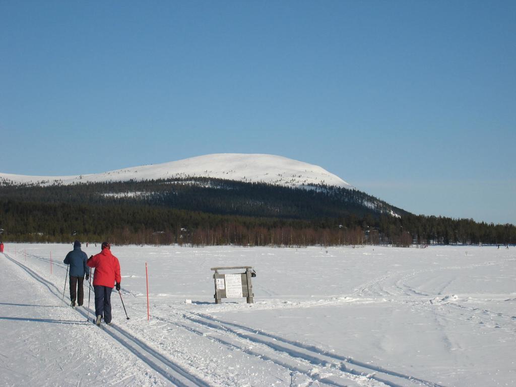 Lost Inn Cabins Äkäslompolo Buitenkant foto