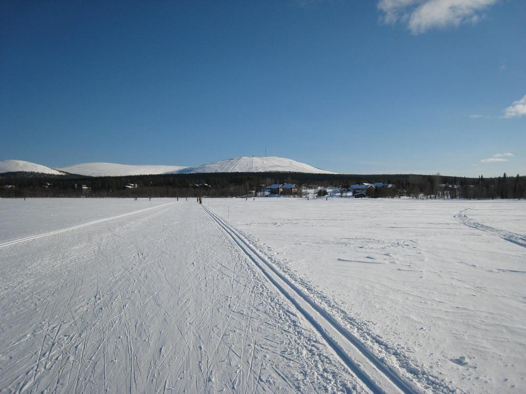 Lost Inn Cabins Äkäslompolo Buitenkant foto